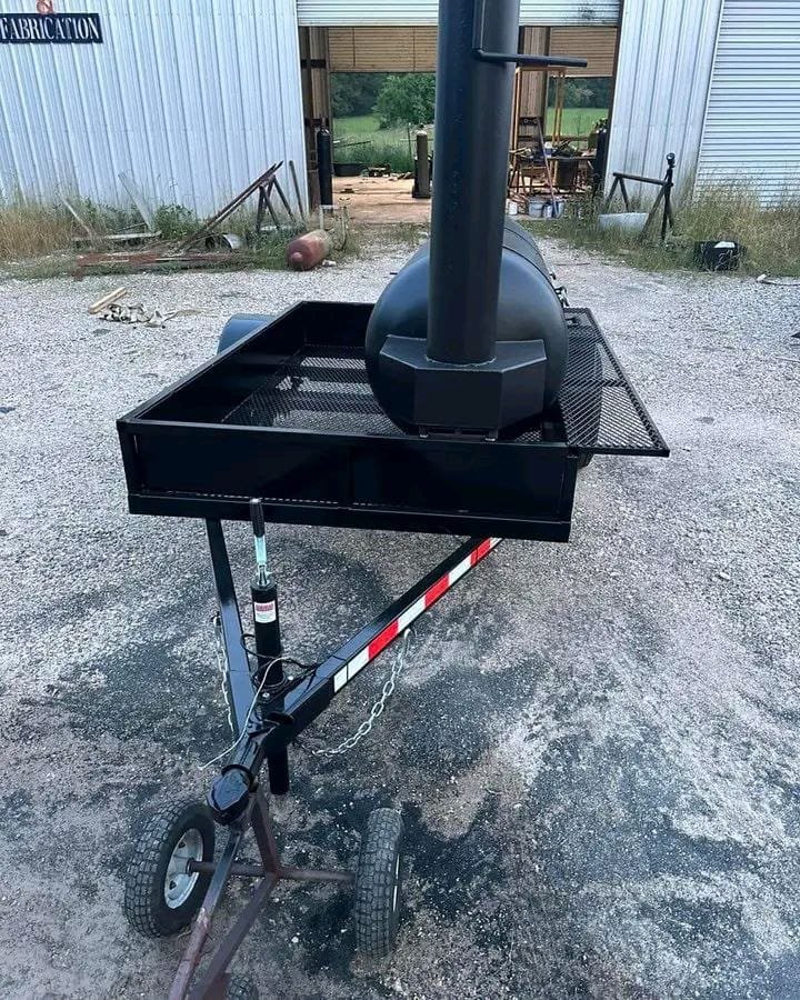 250 gallon on a 5×8 trailer - Image 6